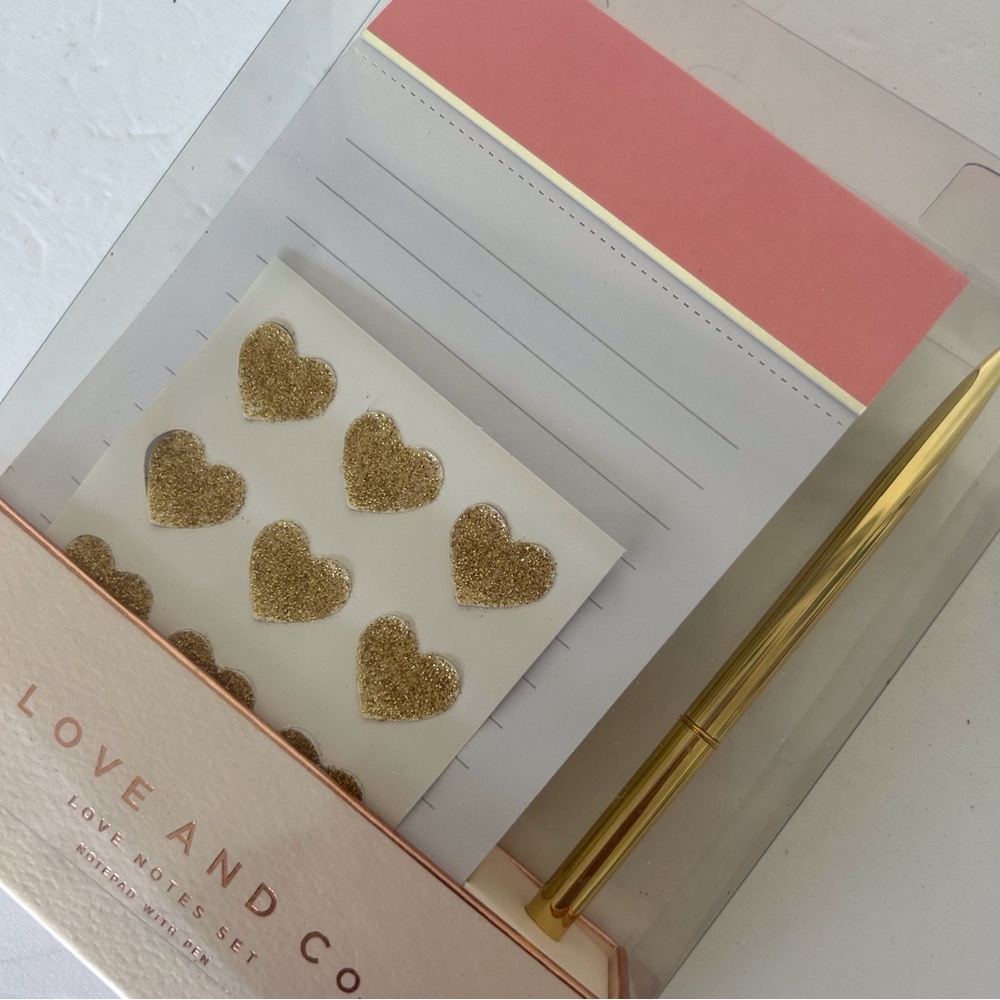 LOVE AND COMPANY NOTE PAD AND PEN NWT